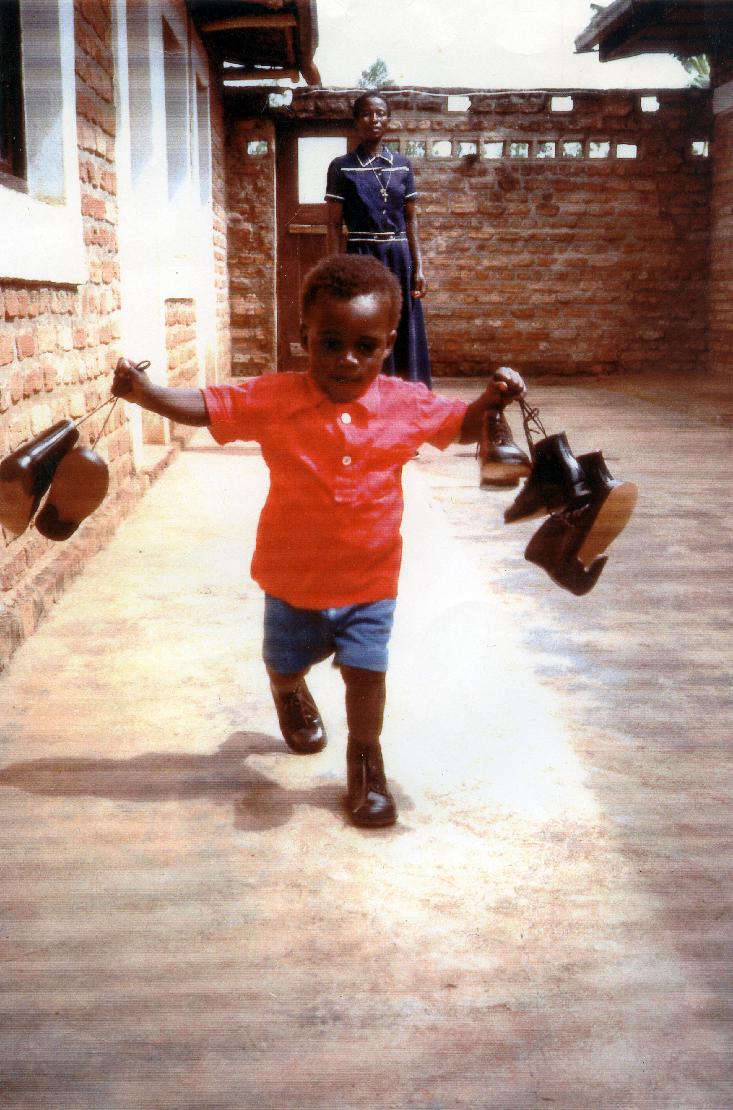 Itaca1993: donazione scarpe