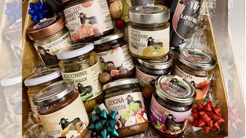 cesto natalizio La Pecora nera